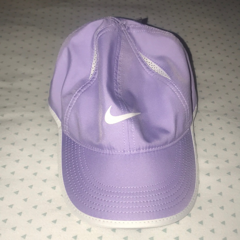 NIKE hat - Picture 1 of 3